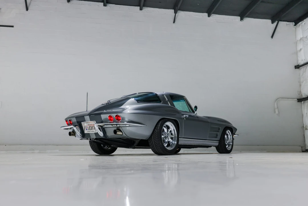 1963 Chevrolet Corvette C2 - Image 27 of 31