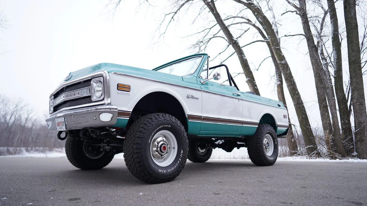 1969 Chevrolet K5 Blazer 1st Gen - Image 10 of 31