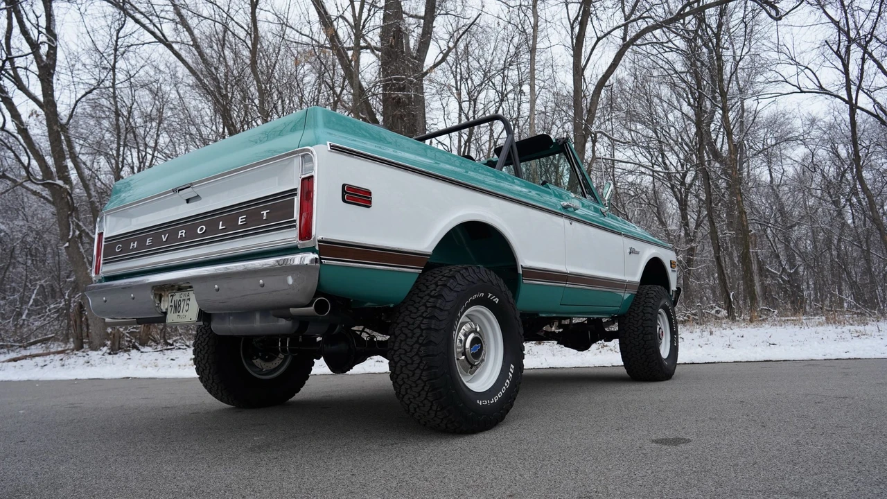 1969 Chevrolet K5 Blazer 1st Gen - Image 19 of 31
