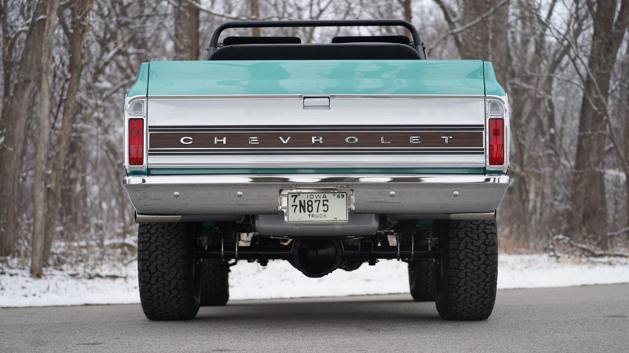 1969 Chevrolet K5 Blazer 1st Gen - Image 13 of 31
