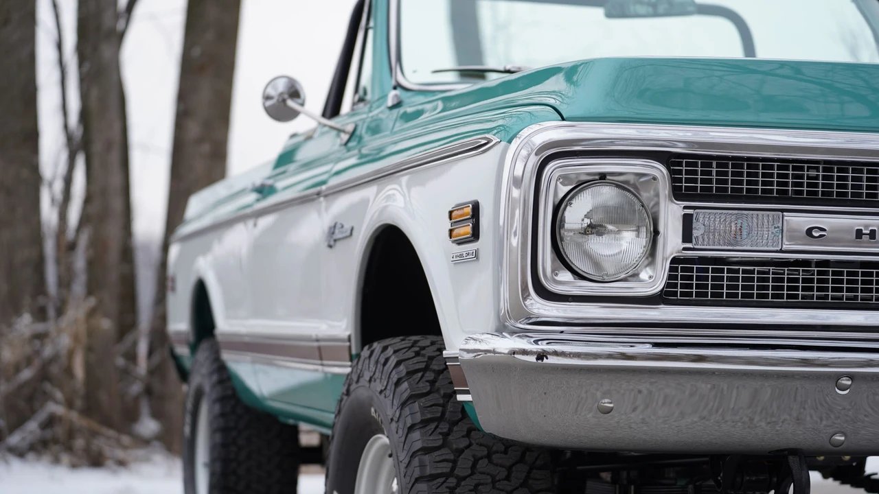 1969 Chevrolet K5 Blazer 1st Gen - Image 23 of 31