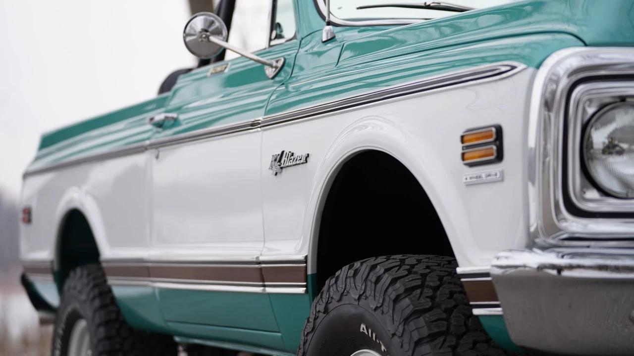 1969 Chevrolet K5 Blazer 1st Gen - Image 25 of 31