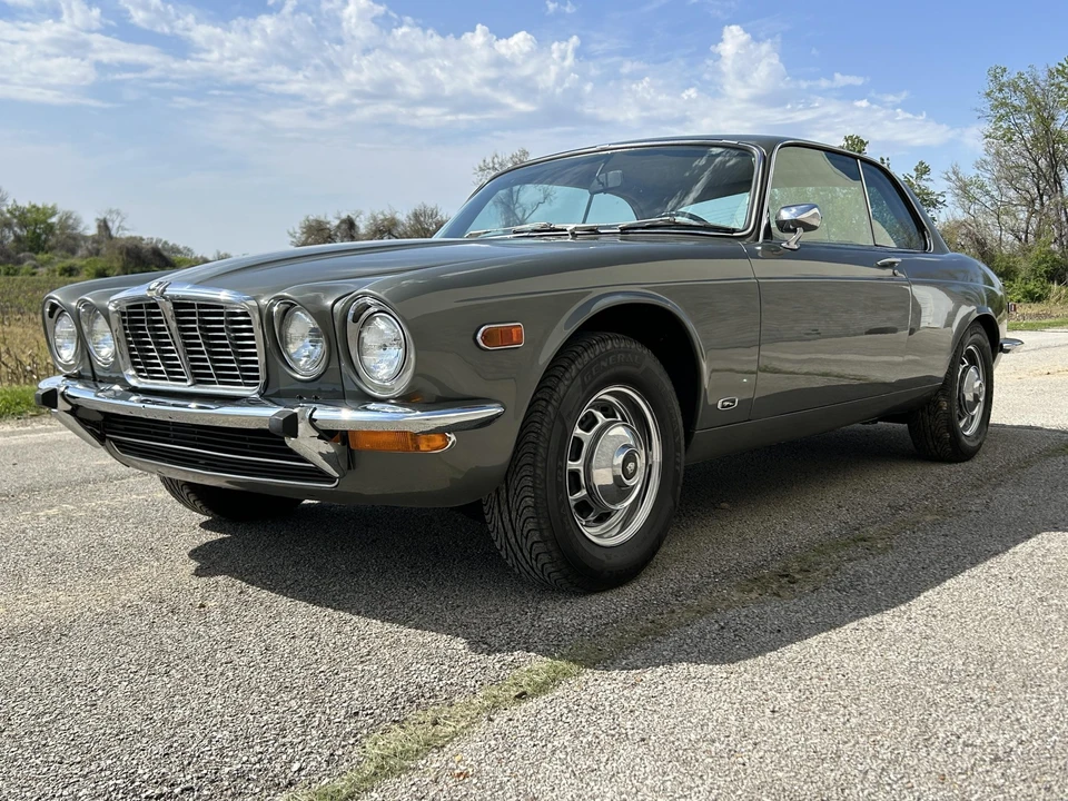 1976 Jaguar XJ Coupe - Image 11 of 31