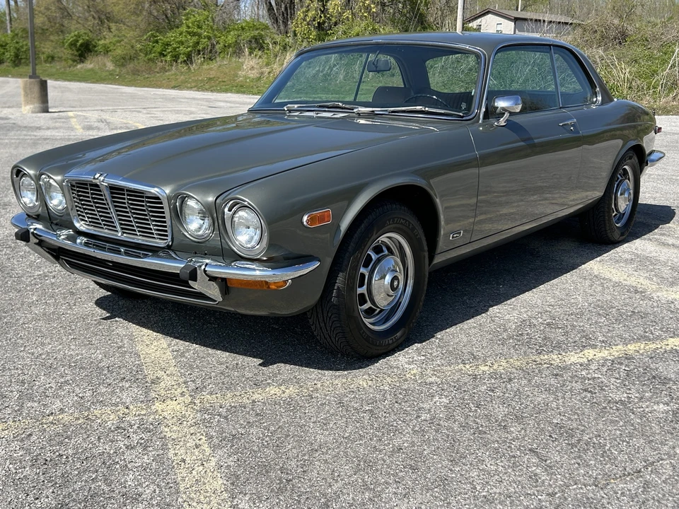 1976 Jaguar XJ Coupe - Image 14 of 31