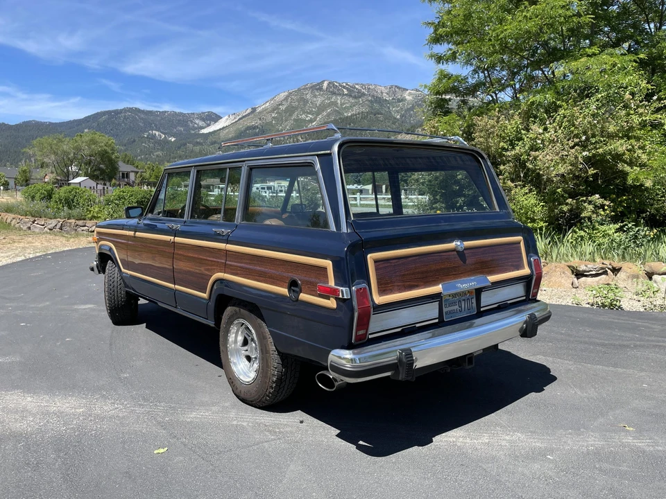1984 Jeep SJ Grand Wagoneer - Image 8 of 31