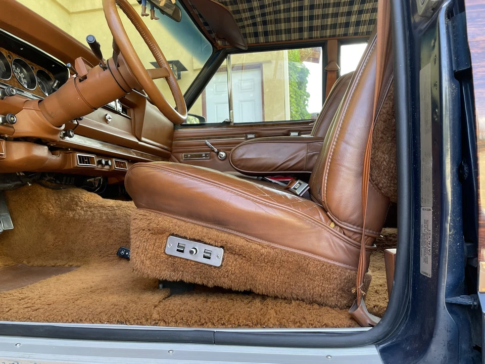 1984 Jeep SJ Grand Wagoneer - Image 27 of 31