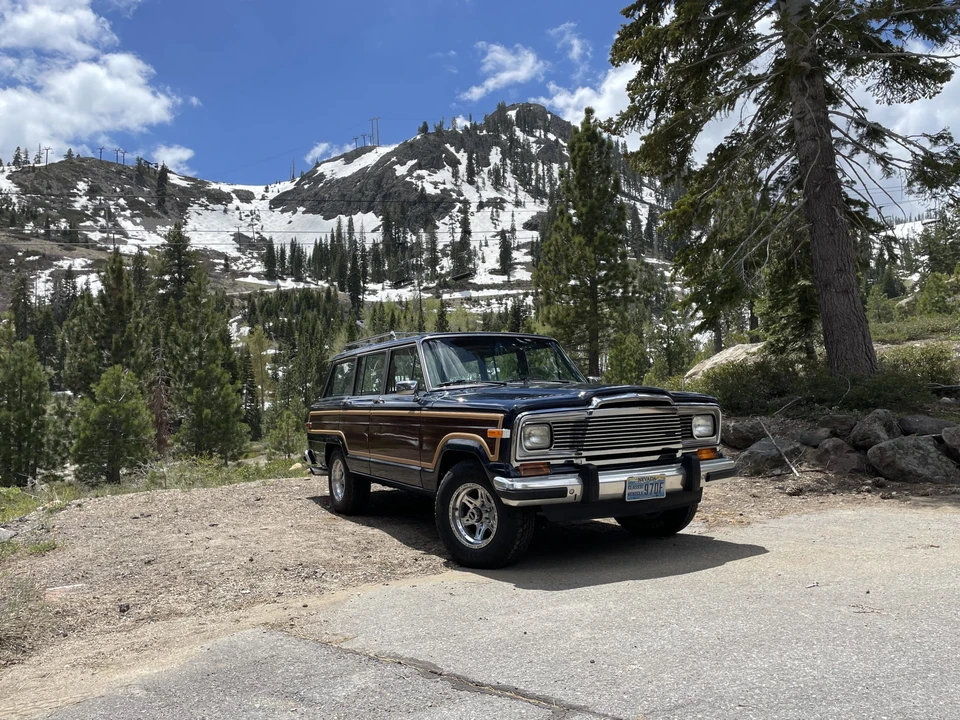 1984 Jeep SJ Grand Wagoneer - Image 4 of 31