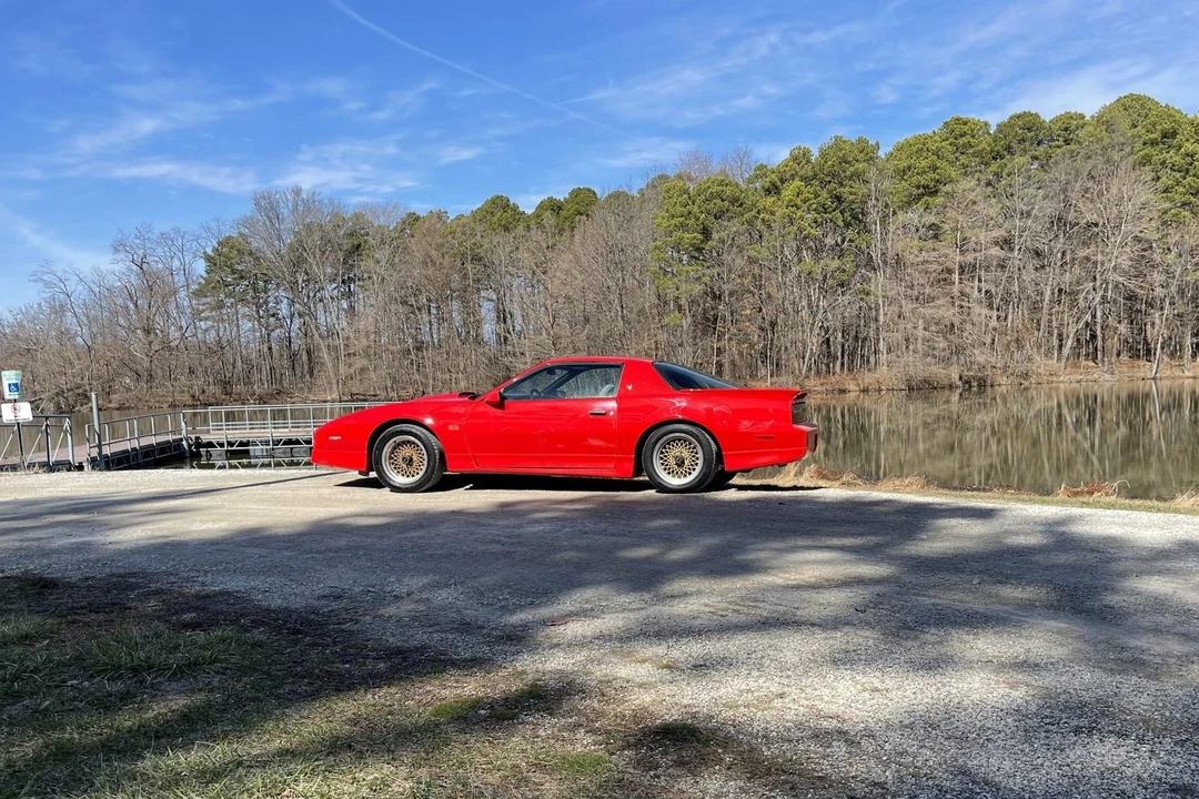 1988 Pontiac Firebird Trans Am 3rd Gen - Image 26 of 31
