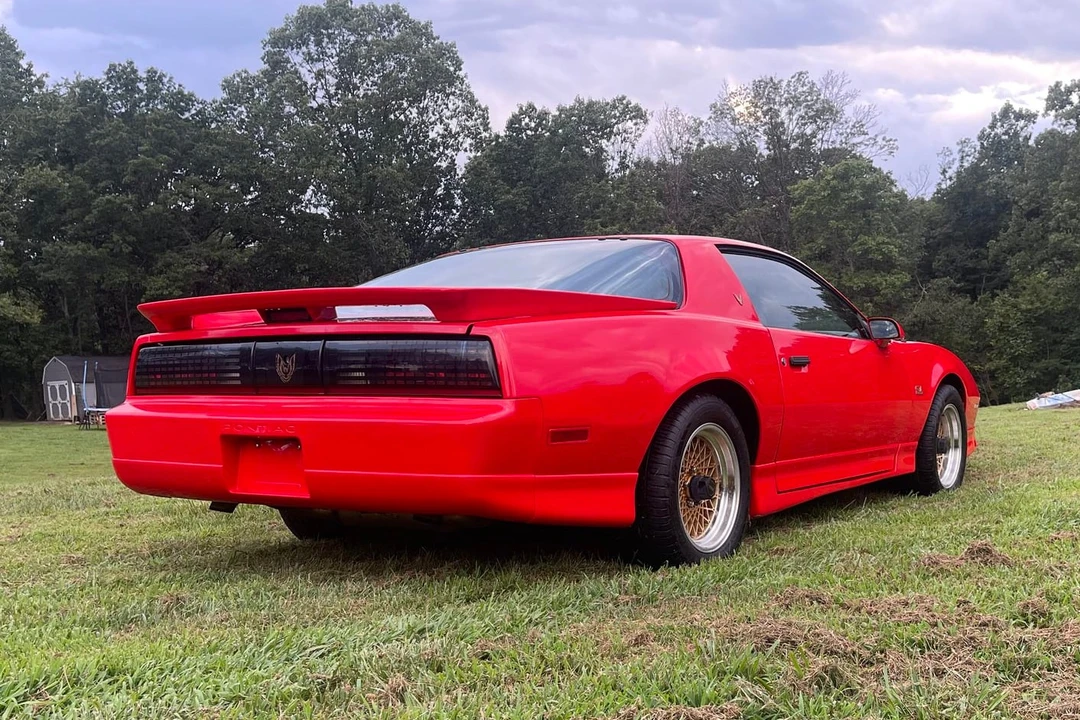 1988 Pontiac Firebird Trans Am 3rd Gen - Image 15 of 31