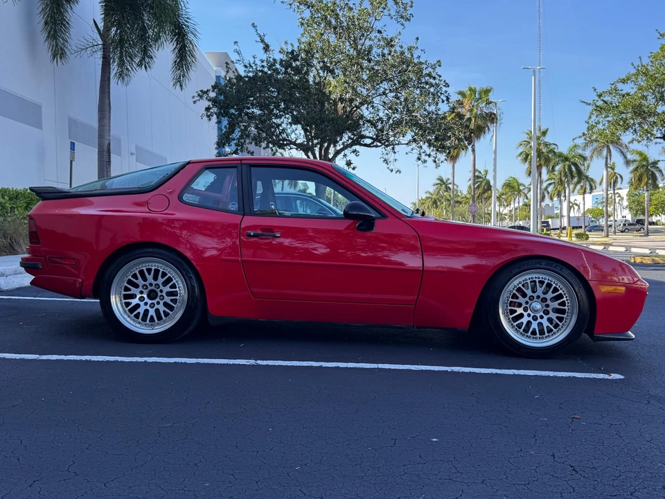 1988 Porsche 944 Turbo - Image 17 of 31