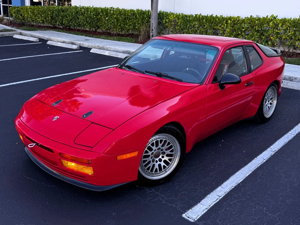 1988 Porsche 944 Turbo - Image 25 of 31