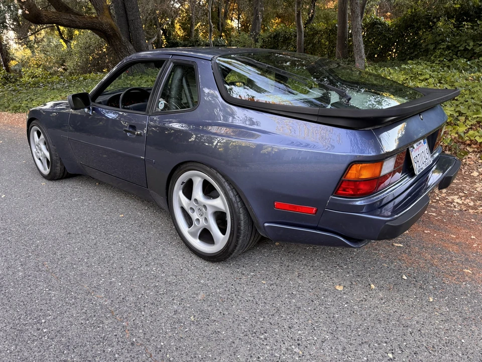 1989 Porsche 944 Turbo - Image 24 of 31