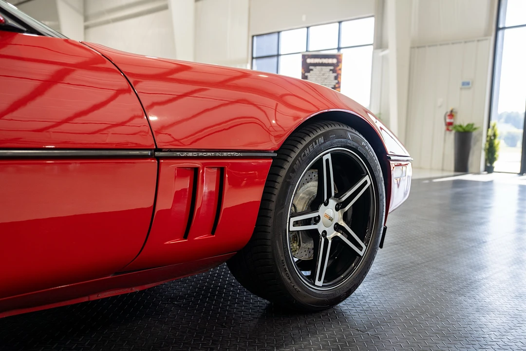 1990 Chevrolet Corvette C4 - Image 20 of 31