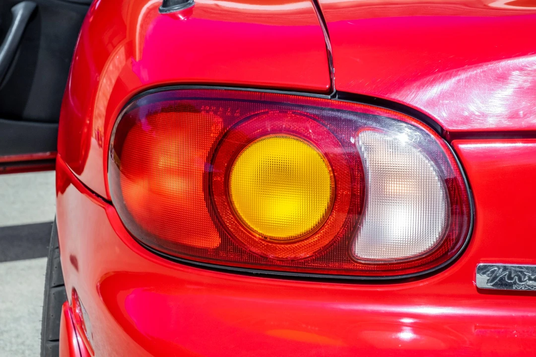 1999 Mazda NB MX-5 Miata - Image 25 of 31