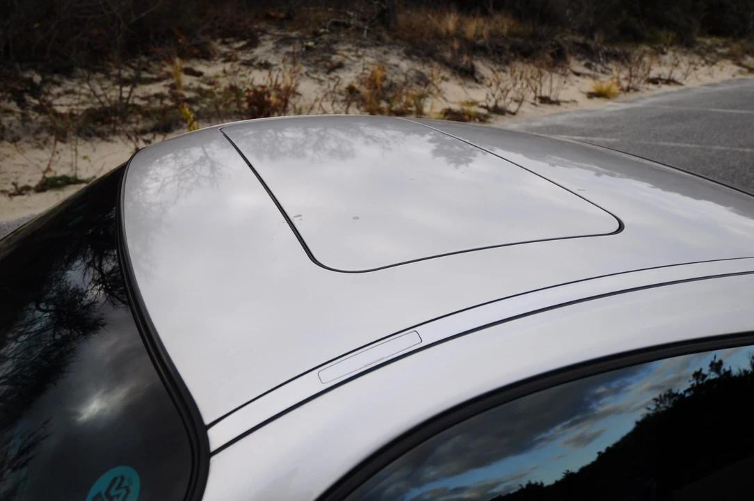 1999 Porsche 996 Carrera - Image 16 of 31