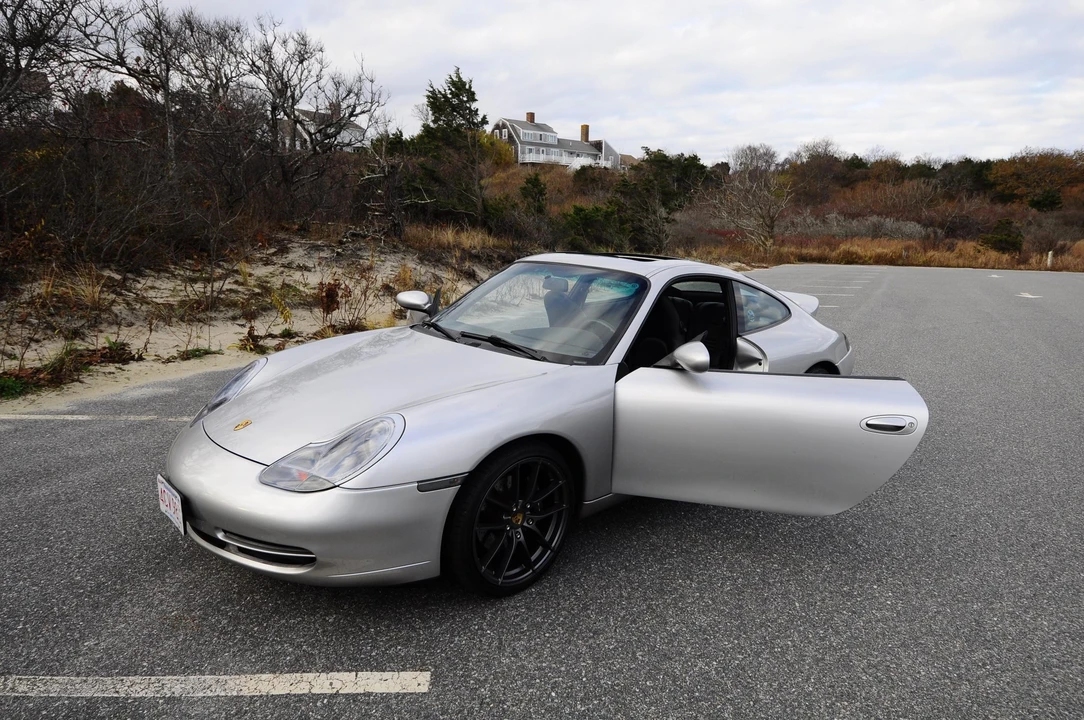 1999 Porsche 996 Carrera - Image 8 of 31