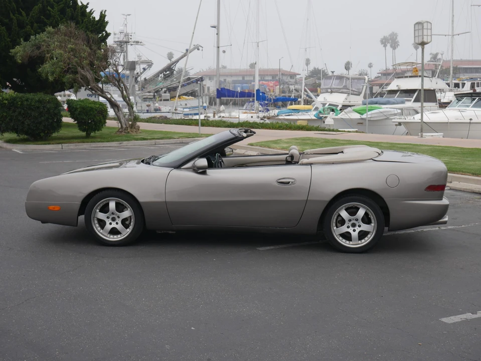 2002 Studebaker Avanti - Image 18 of 31