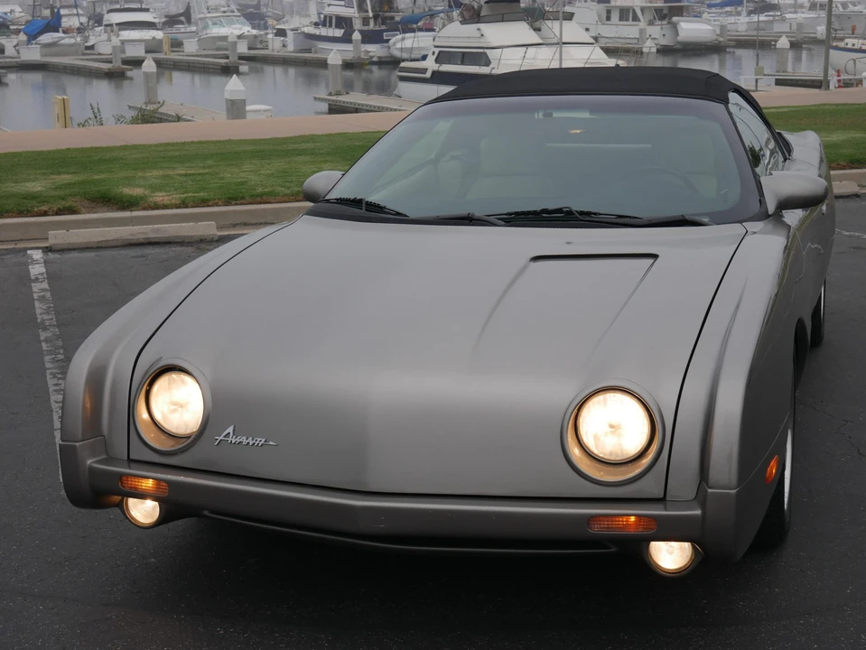 2002 Studebaker Avanti - Image 26 of 31