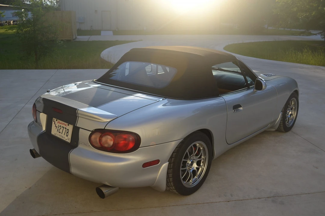 2002 Mazda NB MX-5 Miata - Image 28 of 31