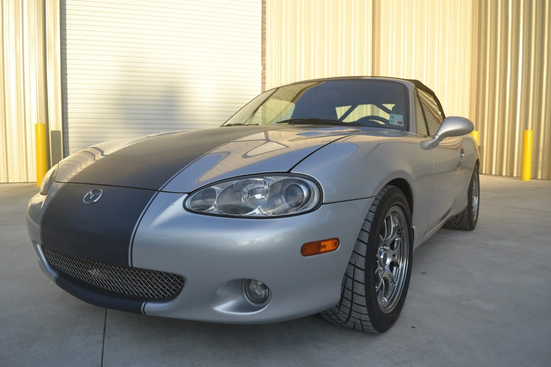 2002 Mazda NB MX-5 Miata - Image 2 of 31