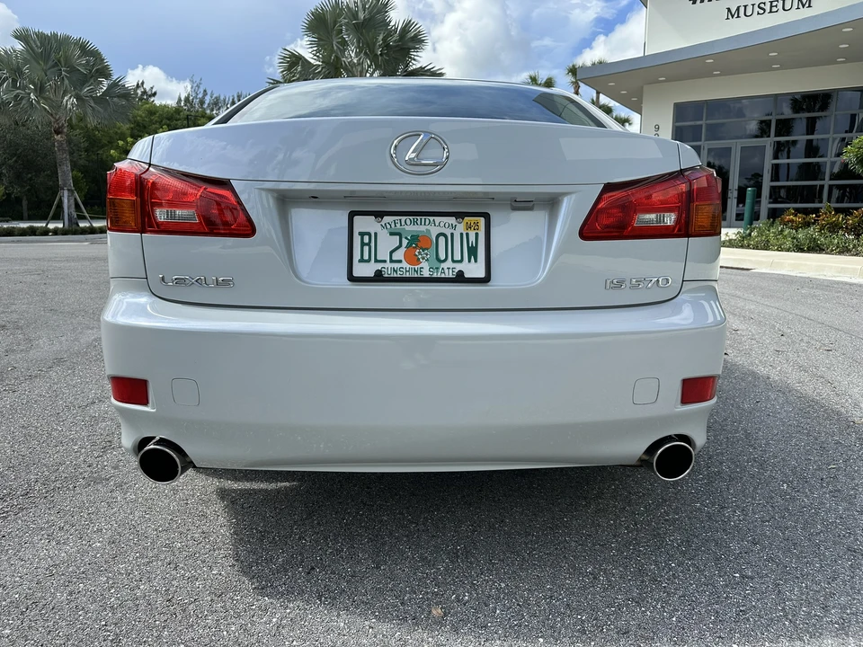 2006 Lexus IS 2nd Gen - Image 15 of 31