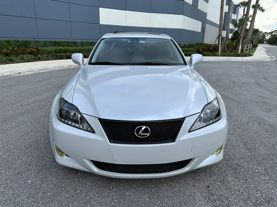 2006 Lexus IS 2nd Gen - Image 6 of 31