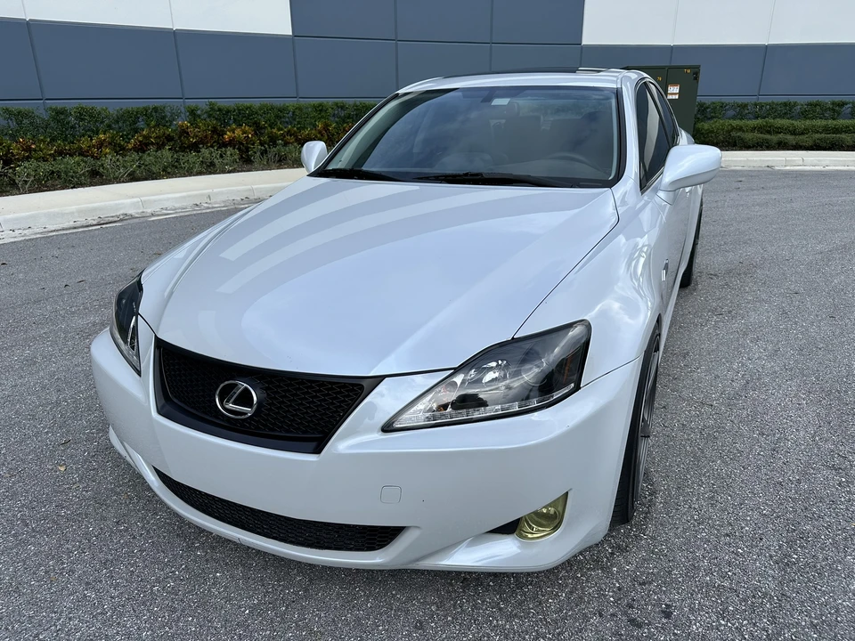 2006 Lexus IS 2nd Gen - Image 4 of 31