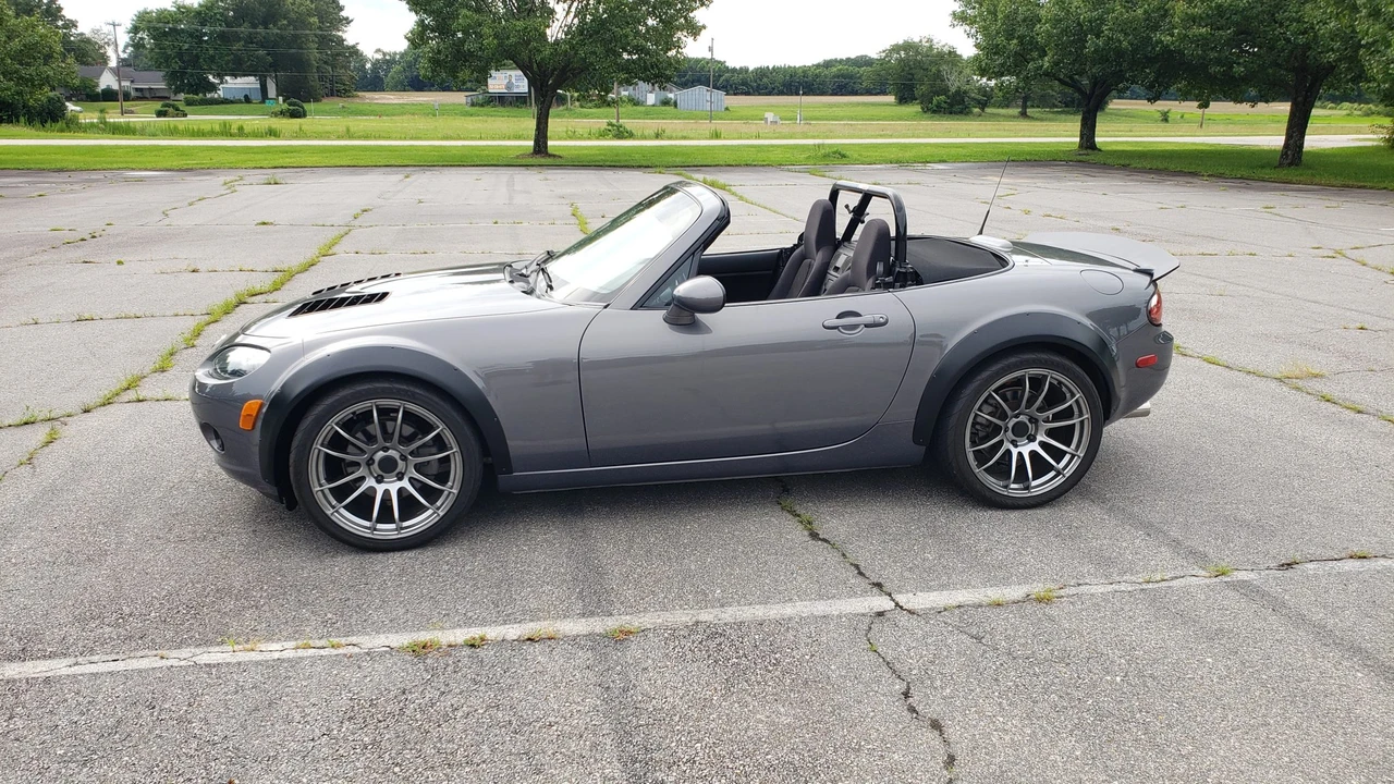 2006 Mazda NC MX-5 Miata - Image 8 of 31