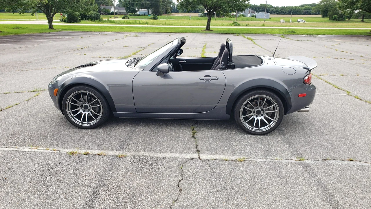 2006 Mazda NC MX-5 Miata - Image 10 of 31