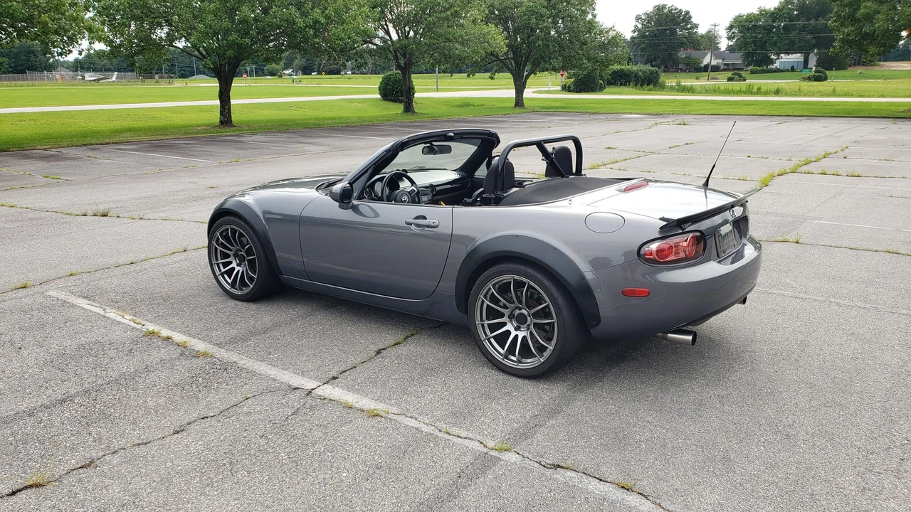 2006 Mazda NC MX-5 Miata - Image 16 of 31