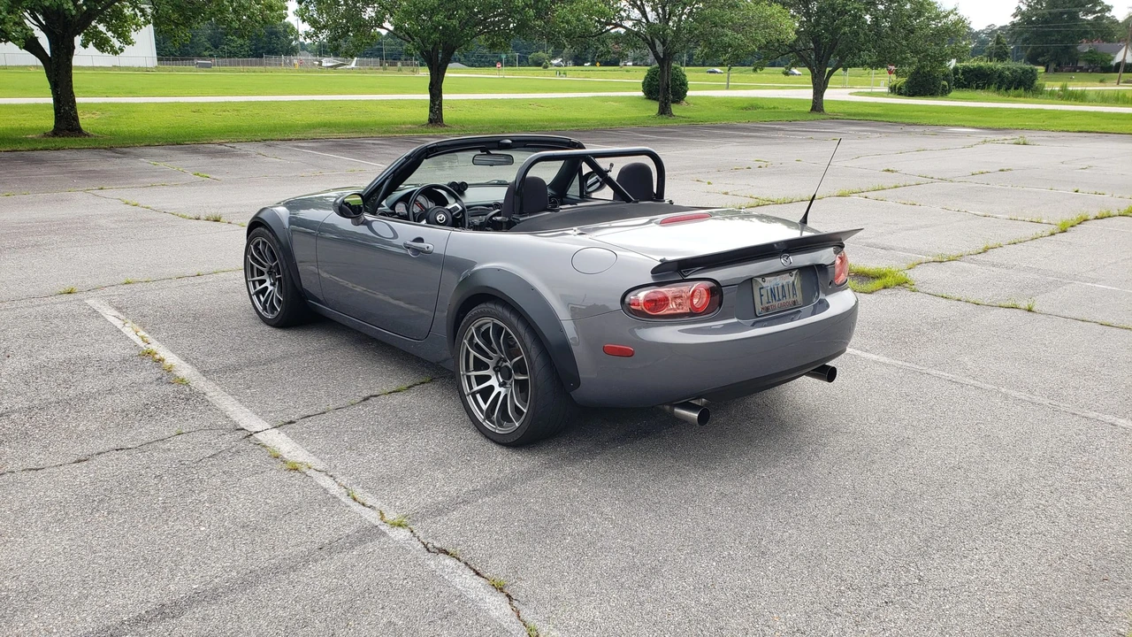 2006 Mazda NC MX-5 Miata - Image 17 of 31