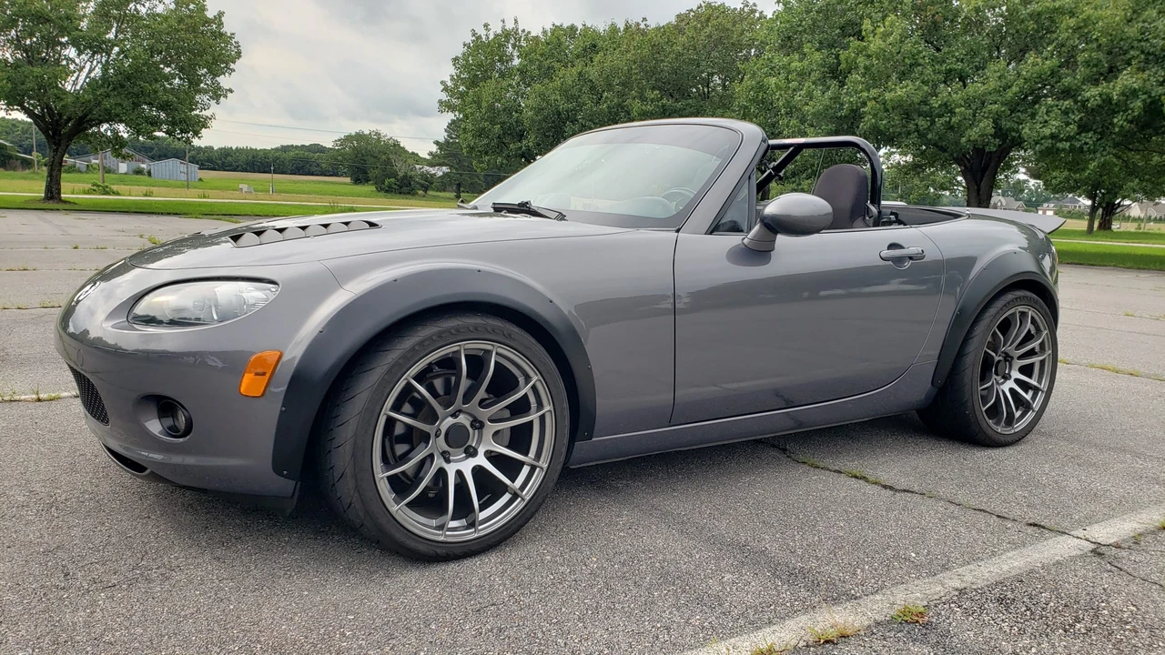 2006 Mazda NC MX-5 Miata - Image 5 of 31
