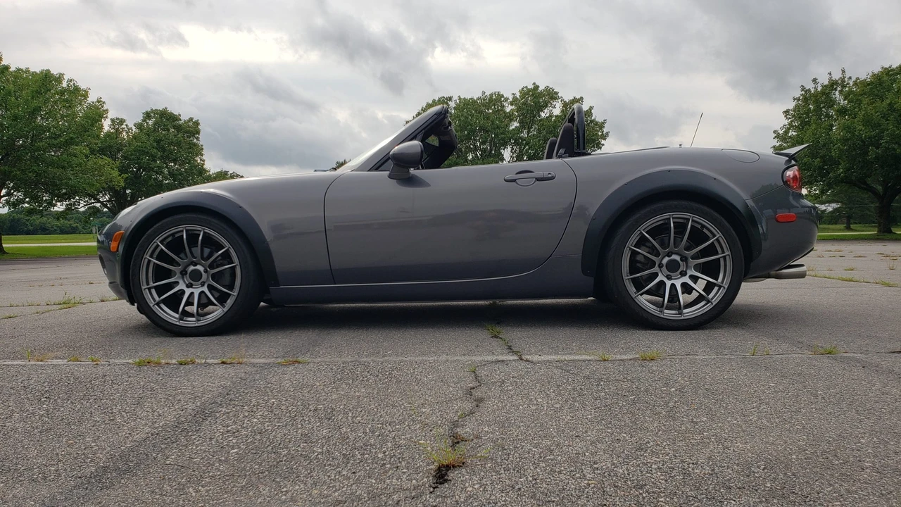 2006 Mazda NC MX-5 Miata - Image 11 of 31