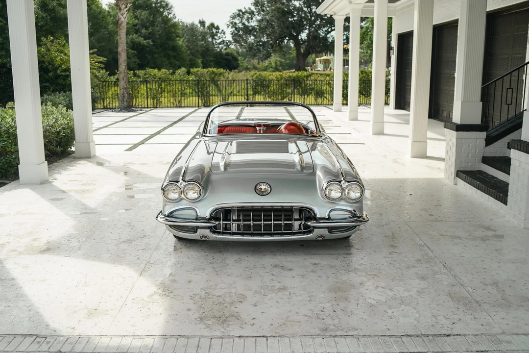 Chevrolet Corvette C1 - Image 9 of 31