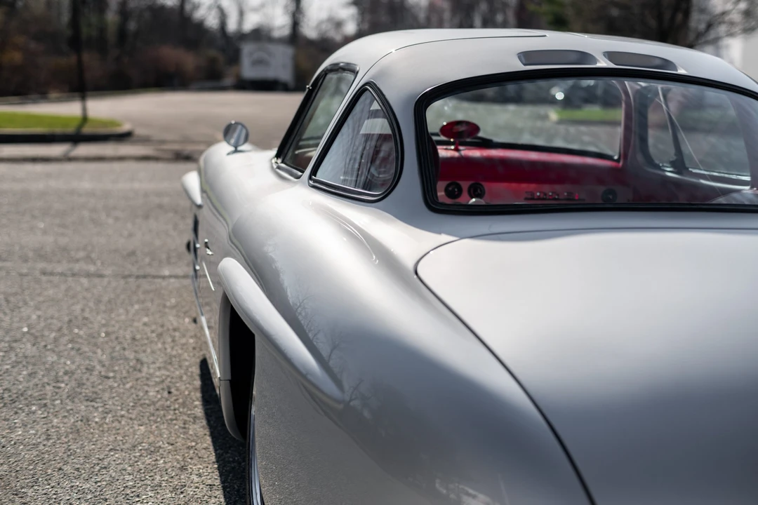 Mercedes-Benz 300SL Gullwing - Image 25 of 31