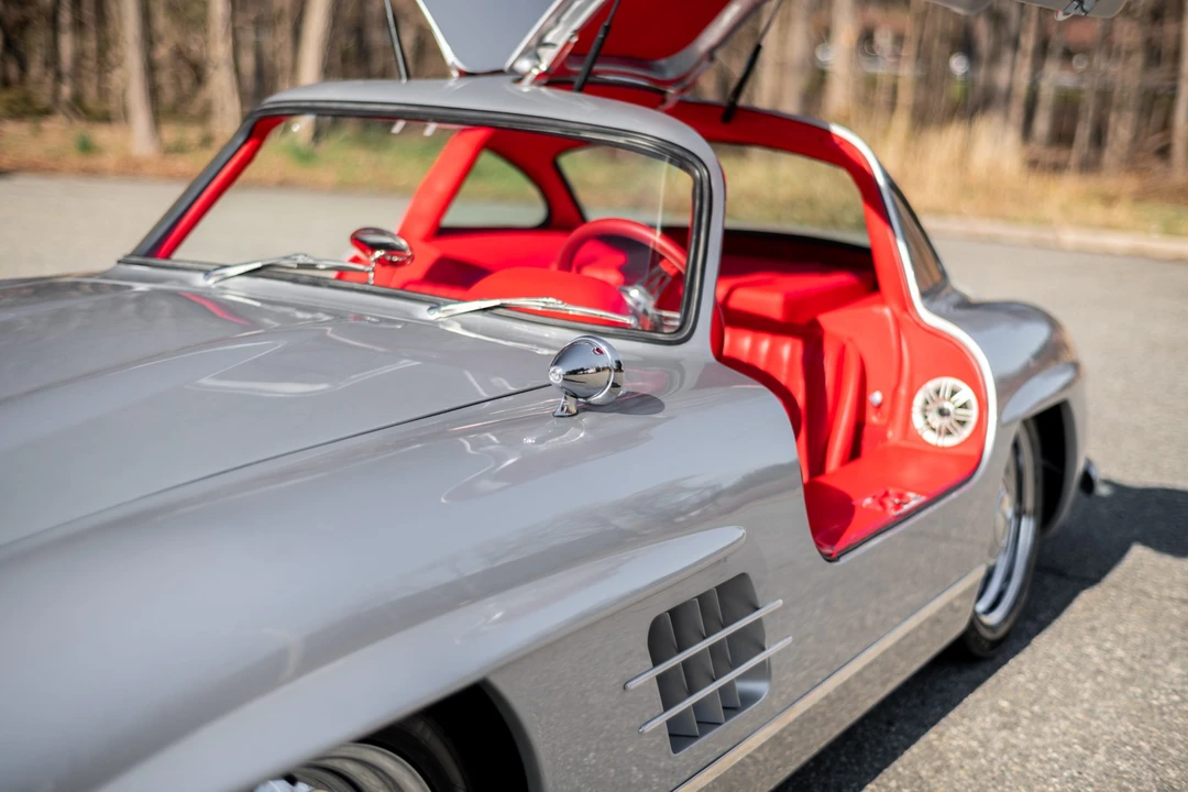 Mercedes-Benz 300SL Gullwing - Image 14 of 31