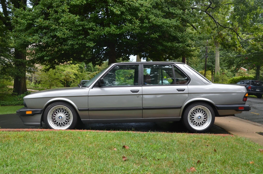 1987 BMW E28 5 Series - Image 7 of 31