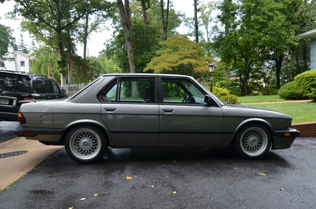 1987 BMW E28 5 Series - Image 11 of 31