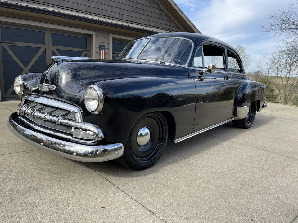 1952 Chevrolet Special & Deluxe & Fleetline - Image 3 of 31
