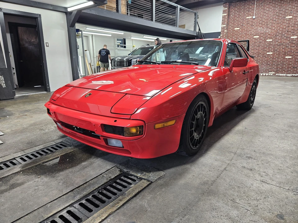 1986 Porsche 944 - Image 26 of 31