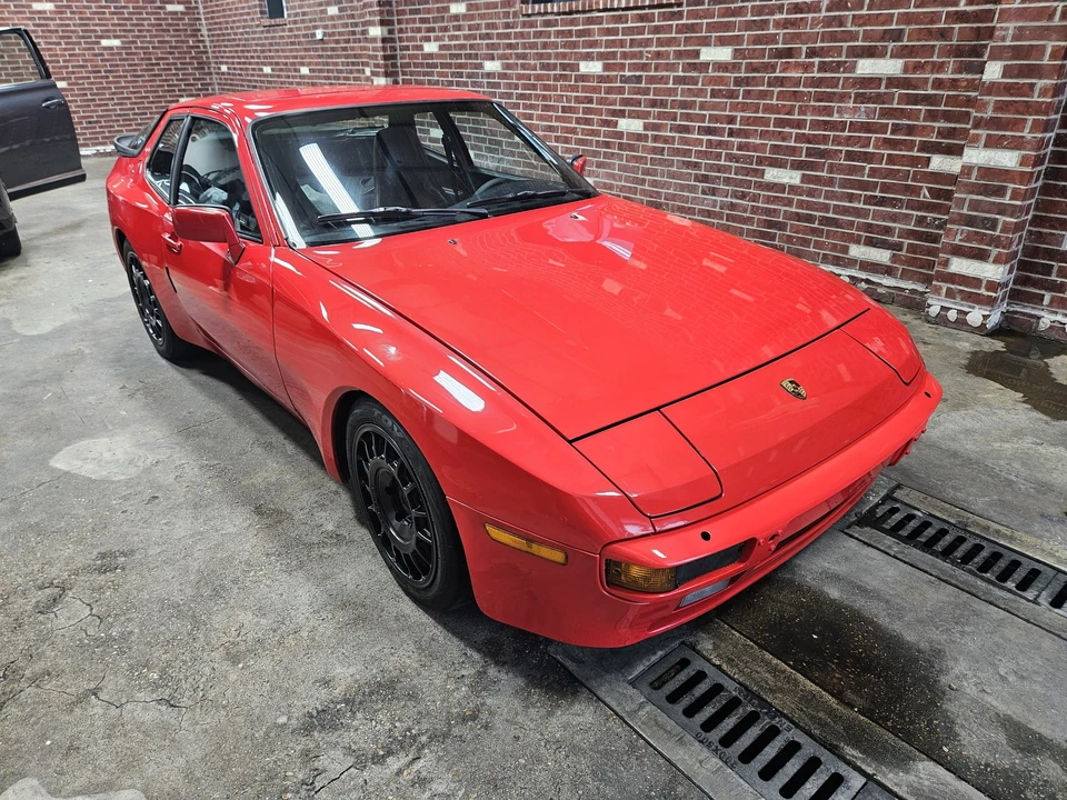 1986 Porsche 944 - Image 29 of 31