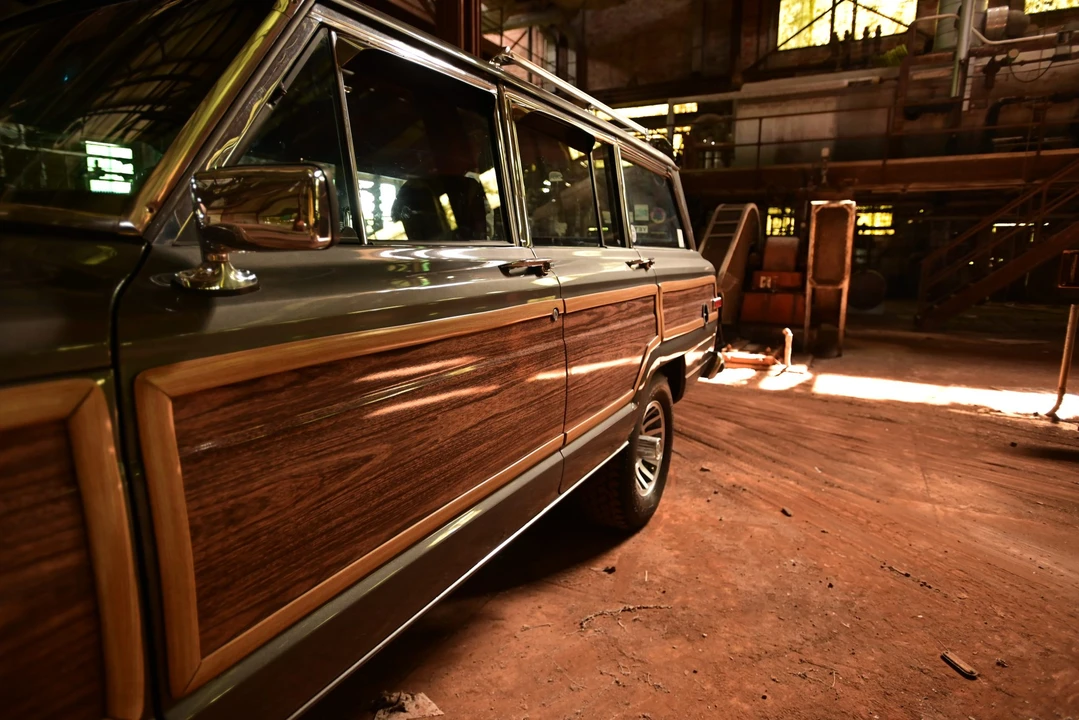1988 Jeep SJ Grand Wagoneer - Image 29 of 31