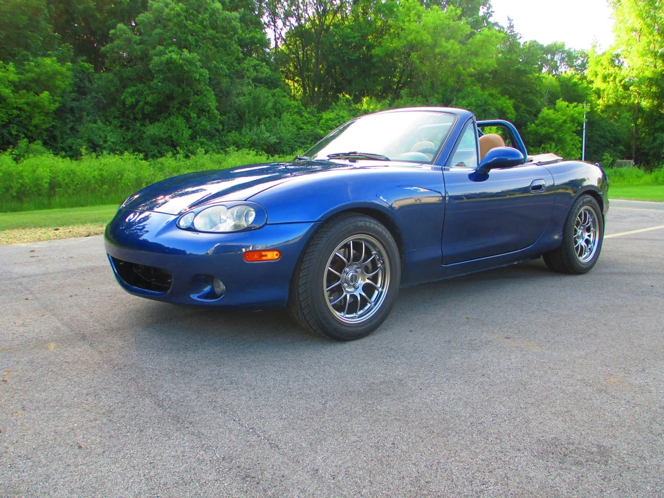2001 Mazda NB MX-5 Miata - Image 5 of 31