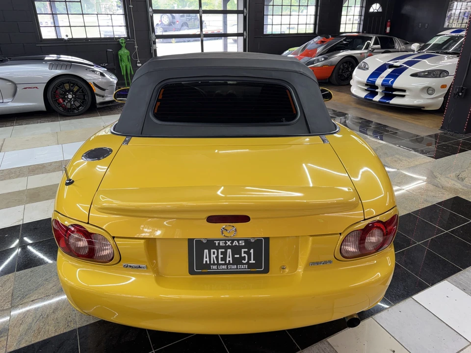 2002 Mazda NB MX-5 Miata - Image 14 of 31