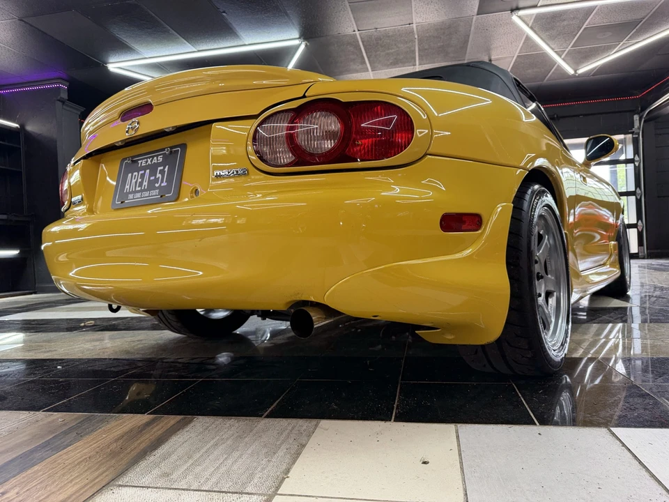 2002 Mazda NB MX-5 Miata - Image 18 of 31