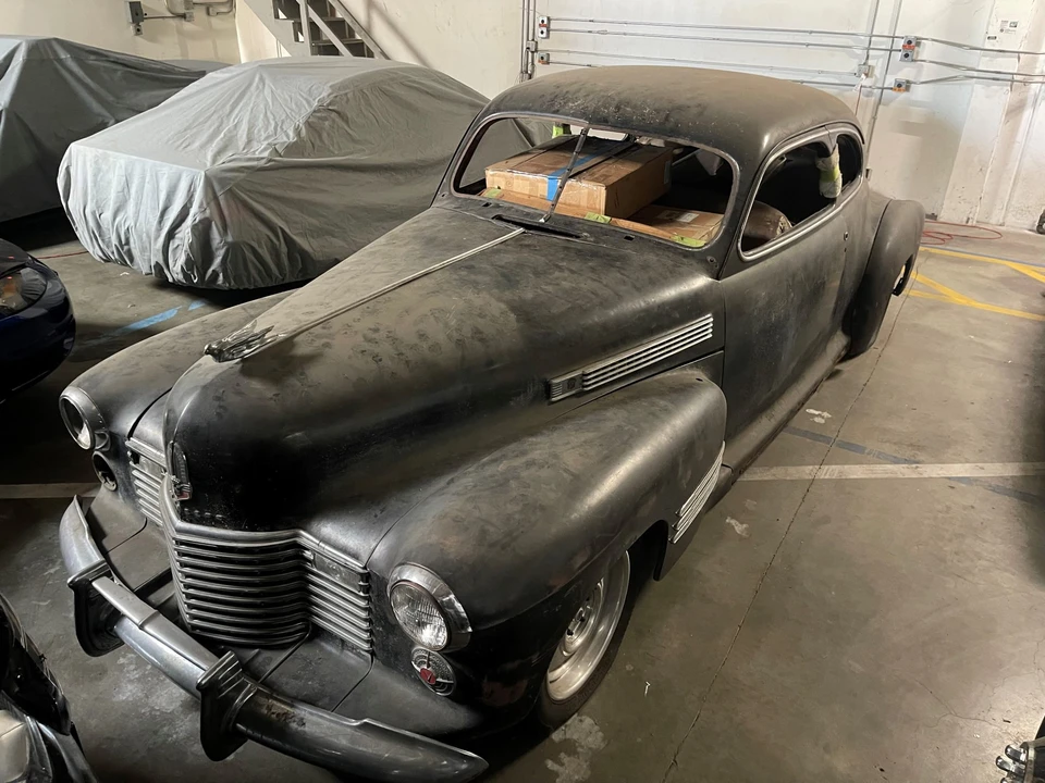 1941 Cadillac Series 61 - Image 3 of 31
