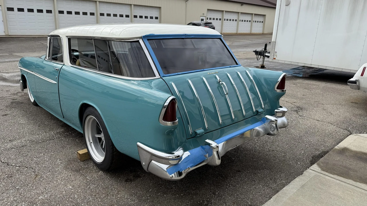 1955 Chevrolet Nomad - Image 8 of 31