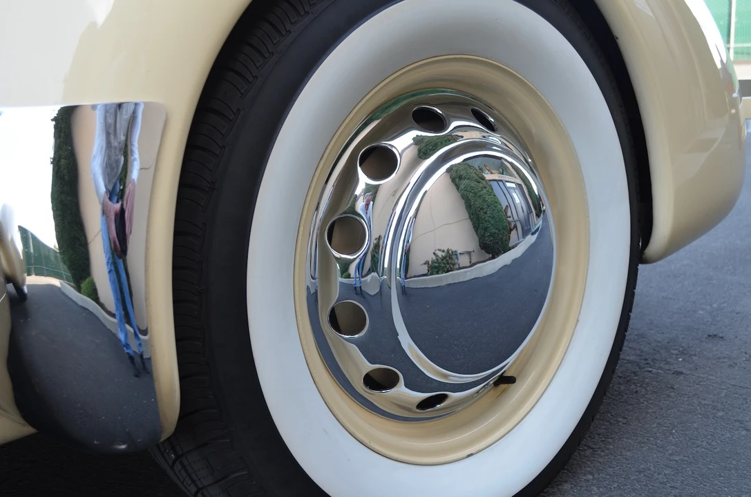 1936 Cord 810 & 812 - Image 28 of 31