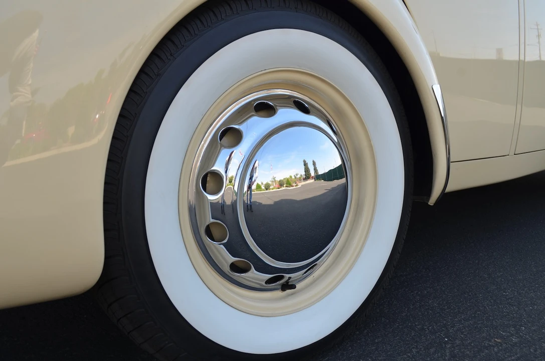 1936 Cord 810 & 812 - Image 29 of 31