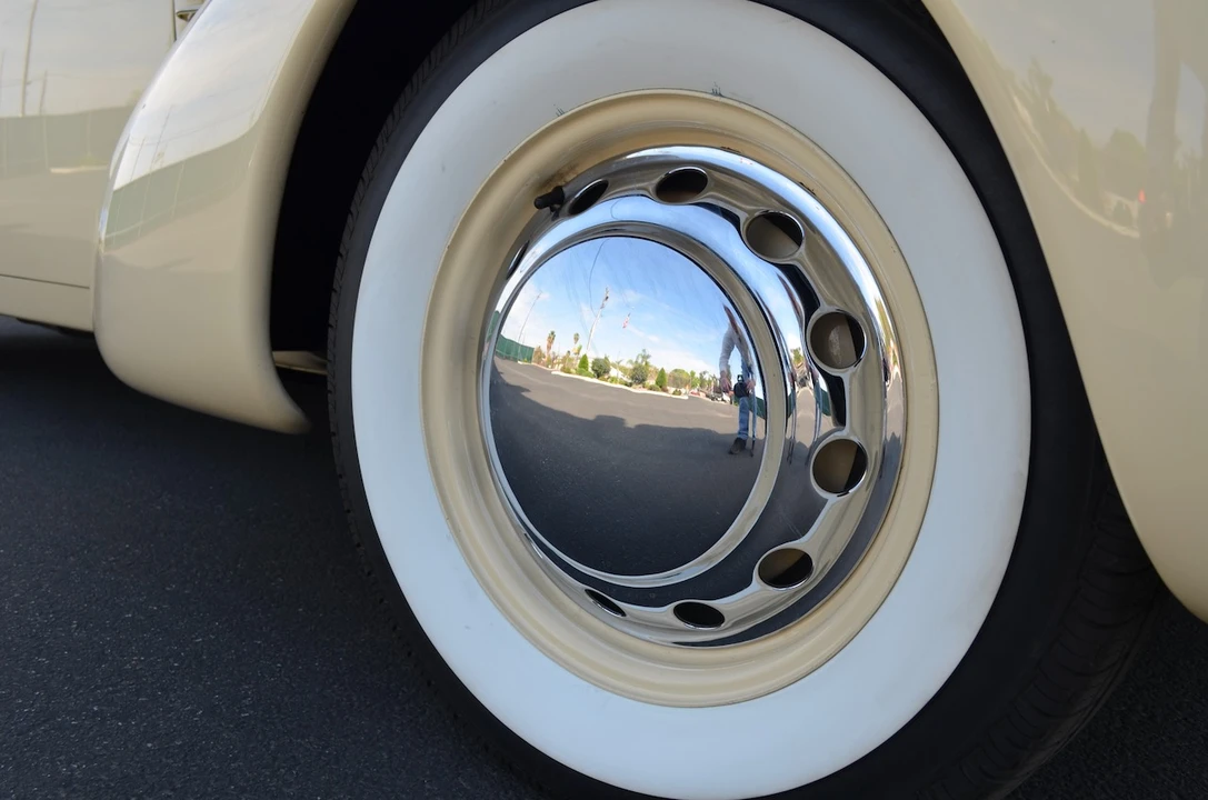 1936 Cord 810 & 812 - Image 30 of 31